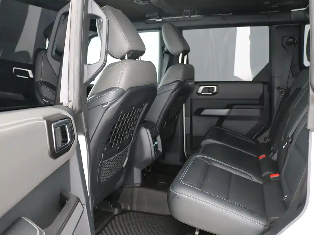 Ford Bronco 2025 — фото 10