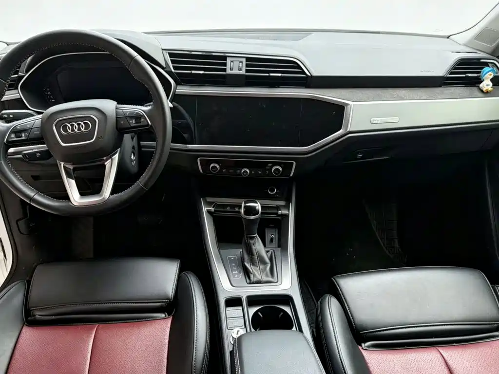 Audi Q3 2021 — фото 10