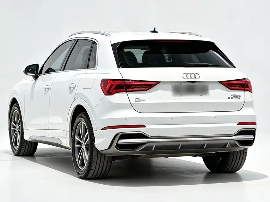 Audi Q3 2021 — фото 8