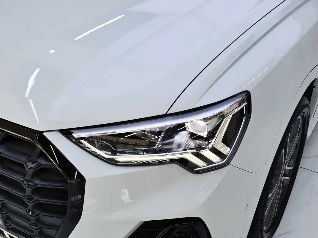 Audi Q3 2023 — фото 18