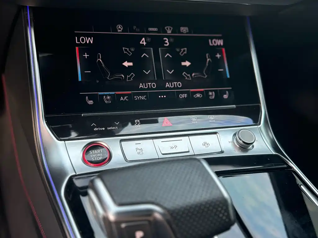 Audi RS 6 2023 — фото 11