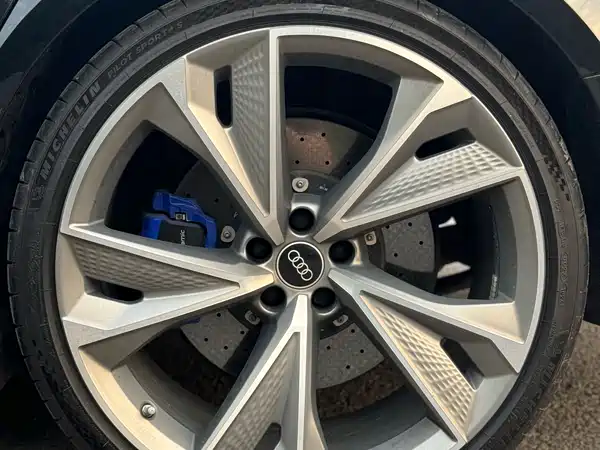 Audi RS 6 2023