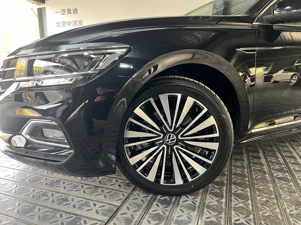 Volkswagen Passat 2020 — фото 20