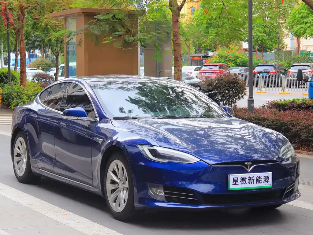 Tesla Model S 2018 — фото 3
