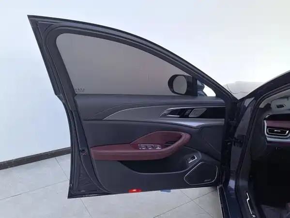 Hongqi H5 2023