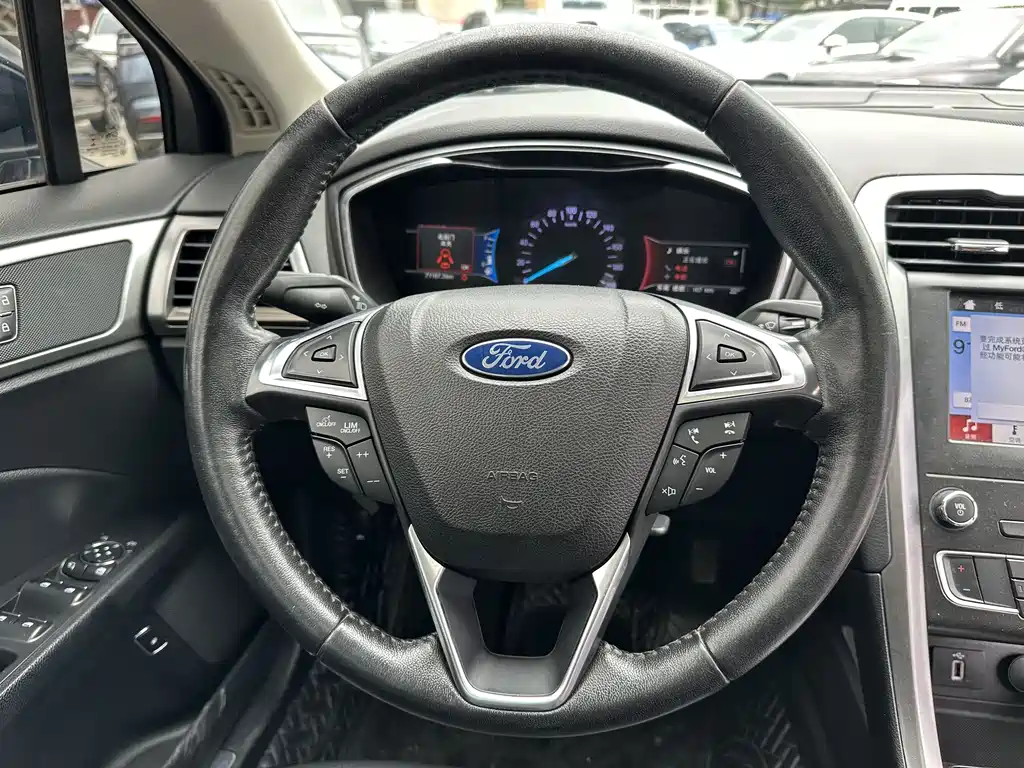 Ford Mondeo New Energy 2020 — фото 13