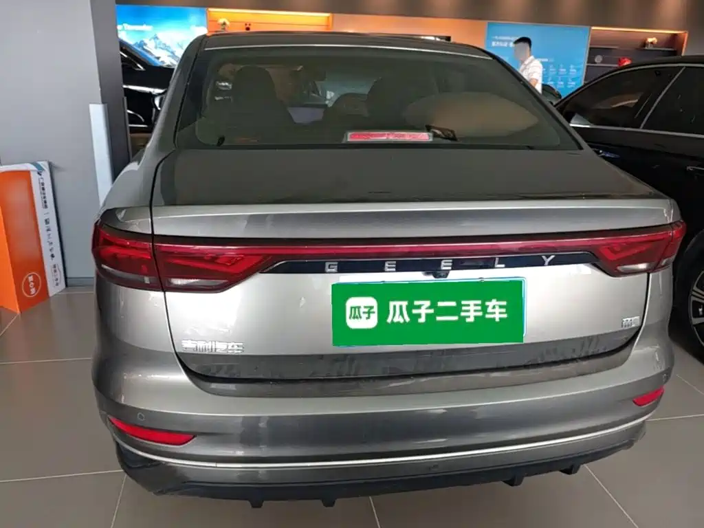 Geely Emgrand 2025