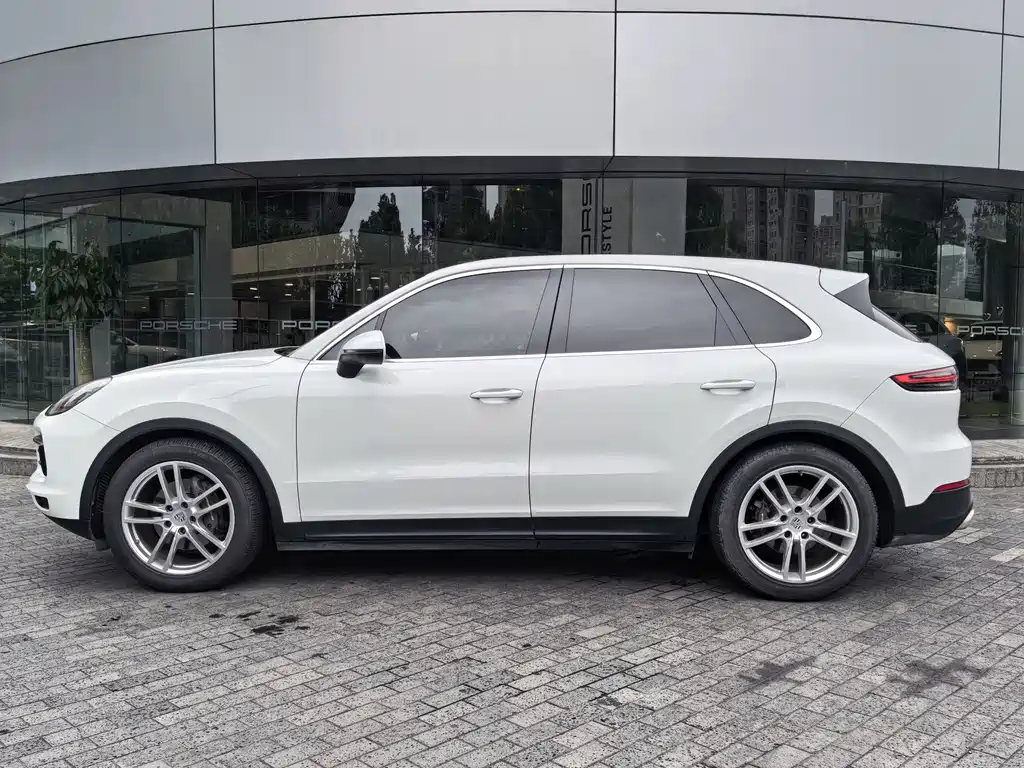 Porsche Cayenne 2020