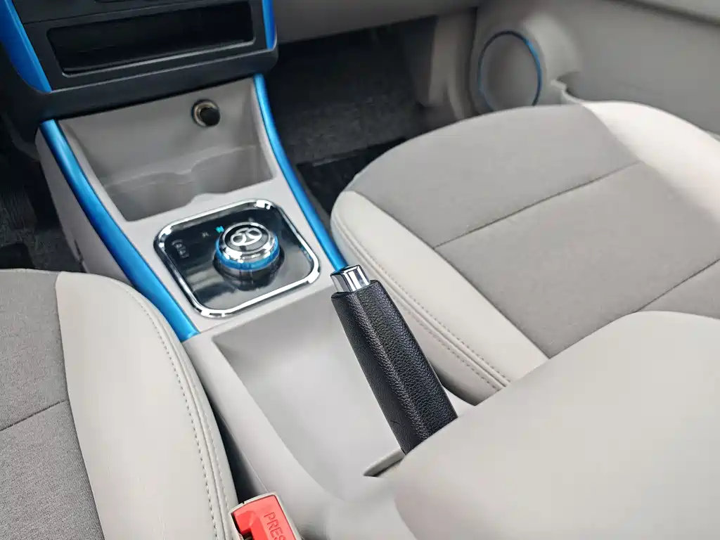 BAIC New Energy EV 2015 — фото 15