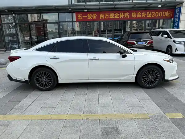 Toyota Avalon 2021