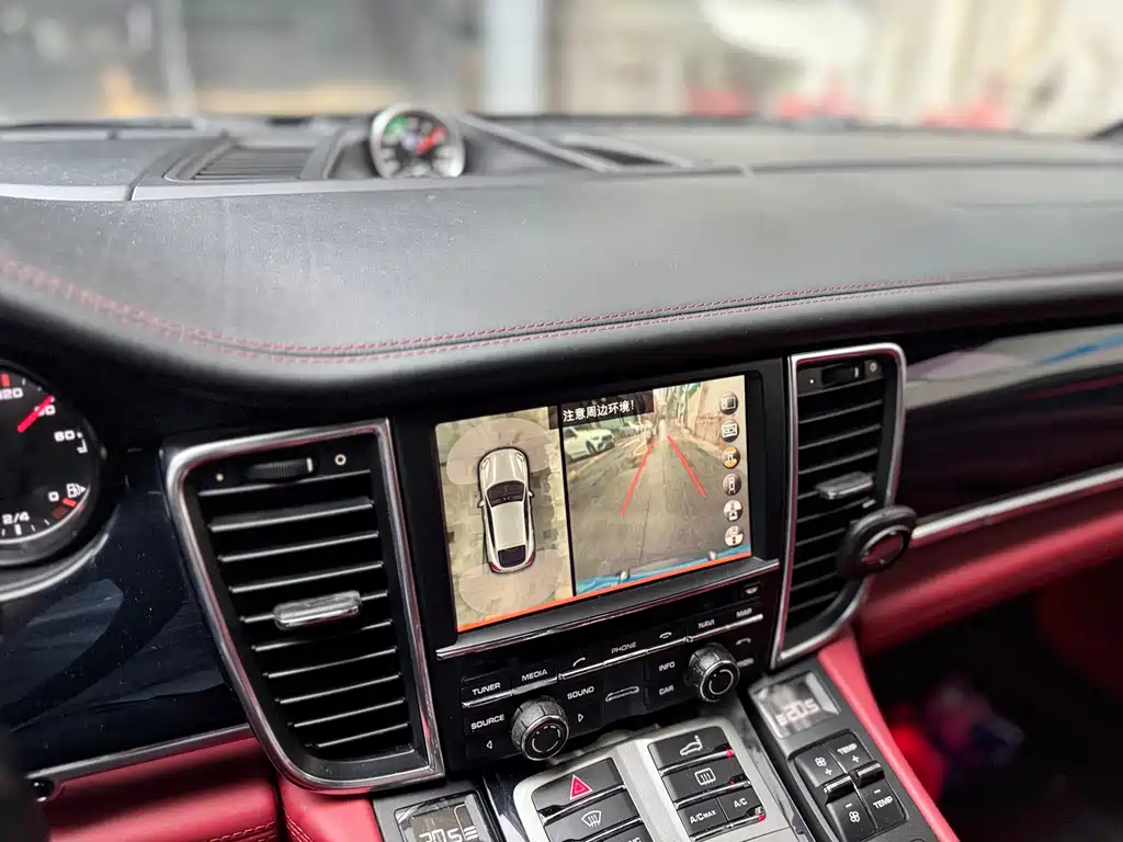 Porsche Panamera 2015 — фото 13