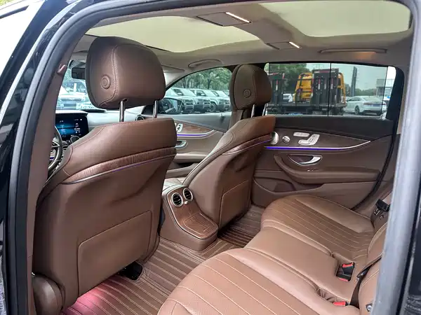 Mercedes-Benz E-Class 2022