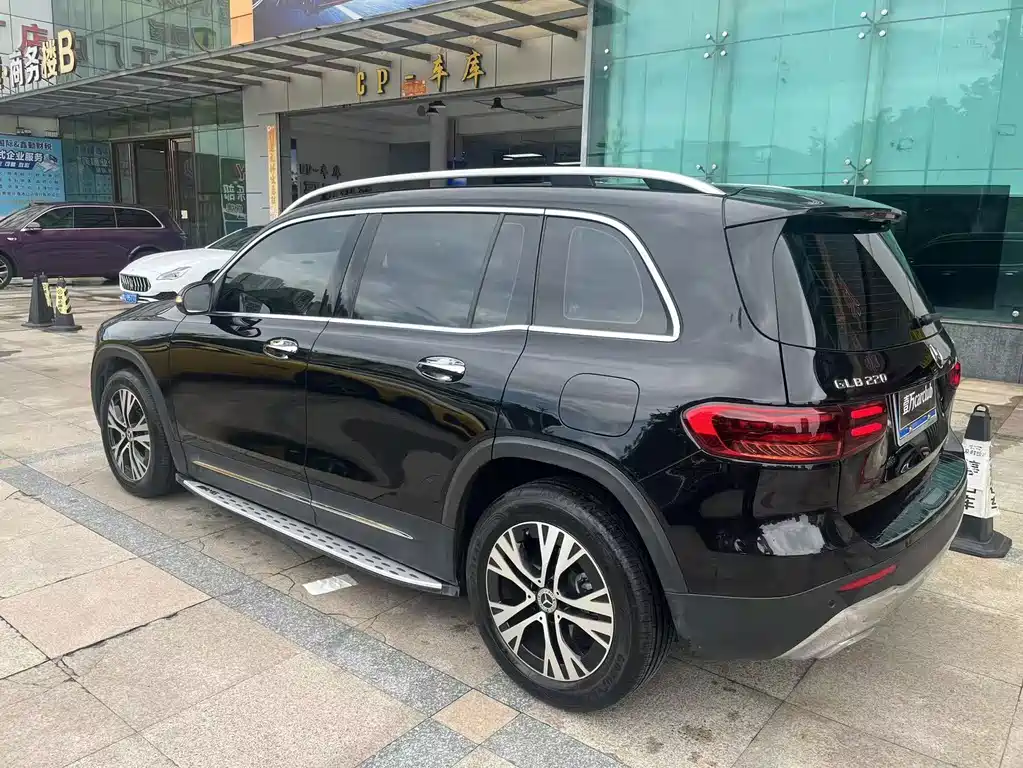 Mercedes-Benz GLB 2025 — фото 14