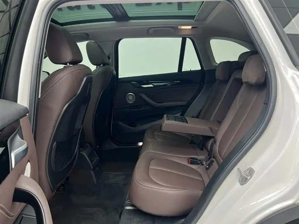 BMW X1 2022 — фото 16
