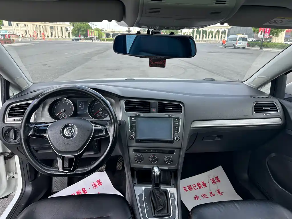 Volkswagen Golf 2015