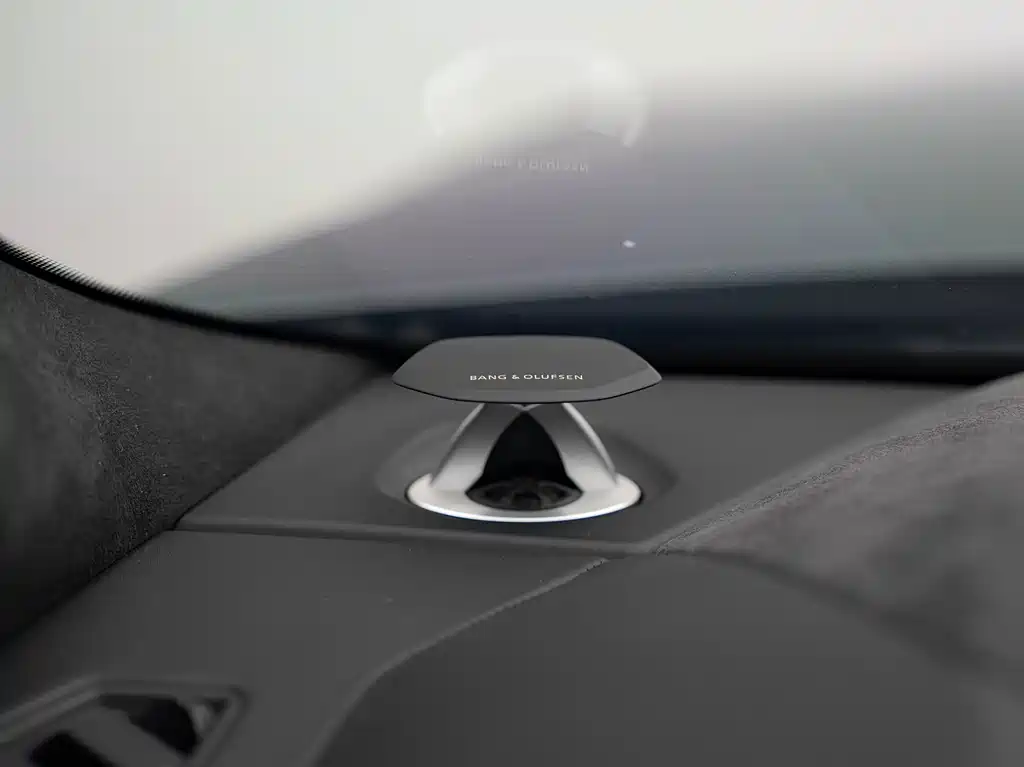 Lamborghini Urus 2019 — фото 22
