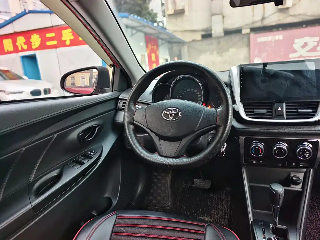 Toyota Yaris L 2021 — фото 8