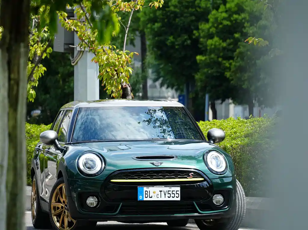 MINI Clubman 2018 — фото 10
