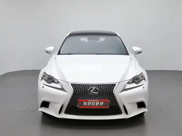Lexus IS 2016