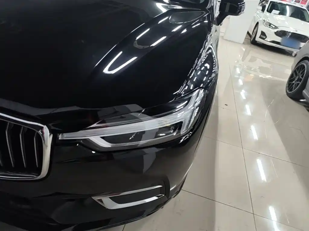 Volvo XC60 2020 — фото 23