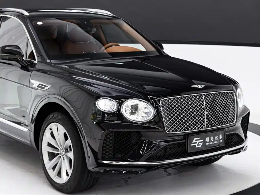 Bentley Bentayga 2021 — фото 18