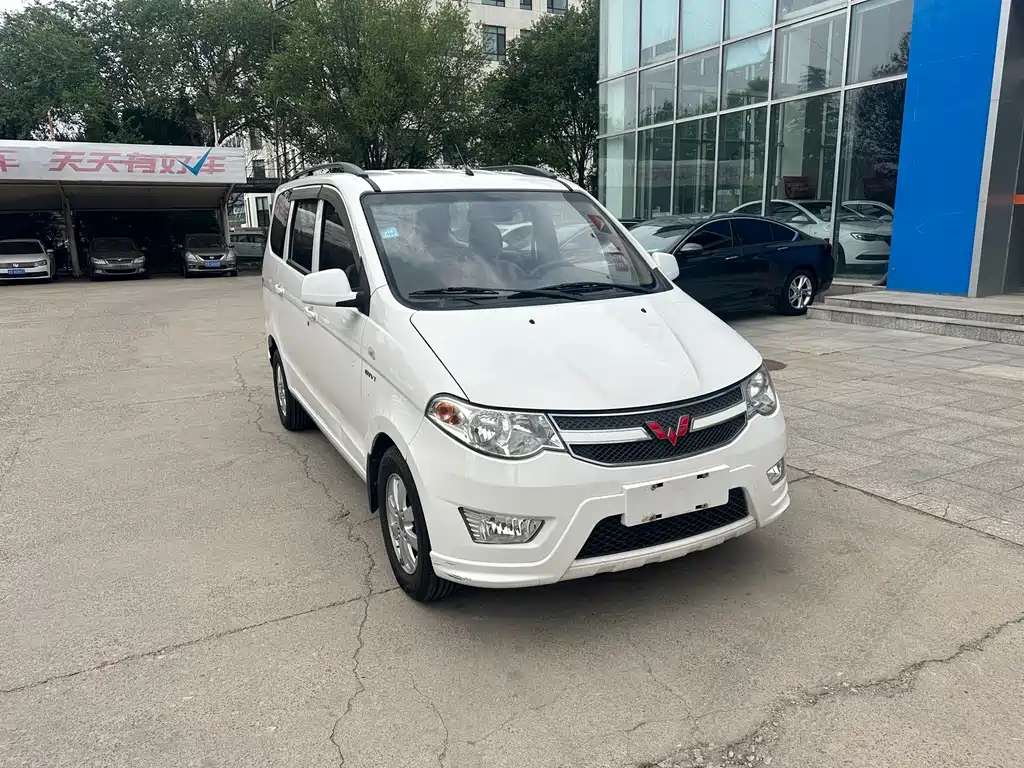 Wuling Hongguang 2018 — фото 13