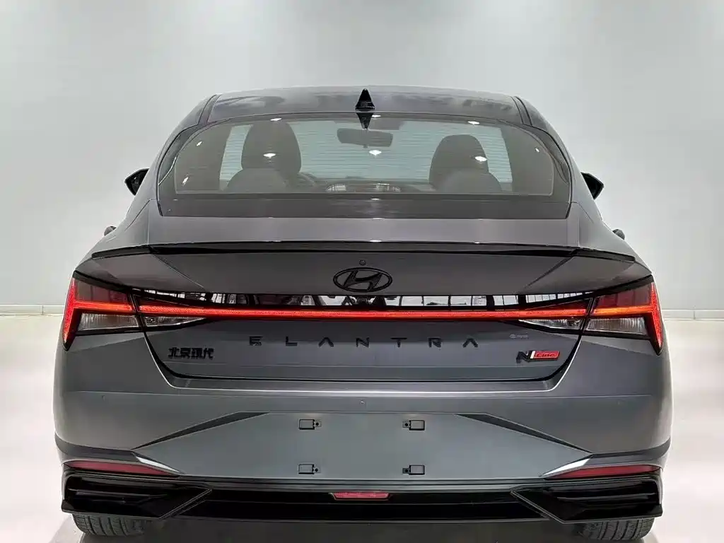 Hyundai Elantra 2023