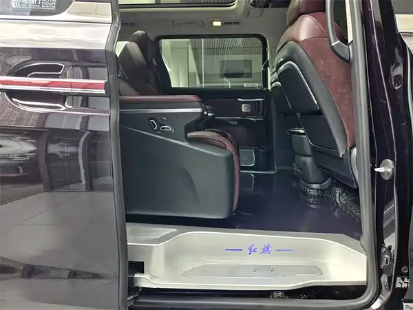 Hongqi HQ9 2023