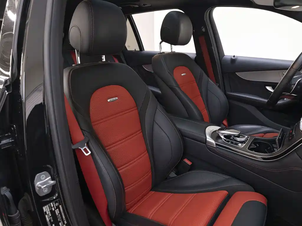 Mercedes-Benz GLC AMG 2020 — фото 12