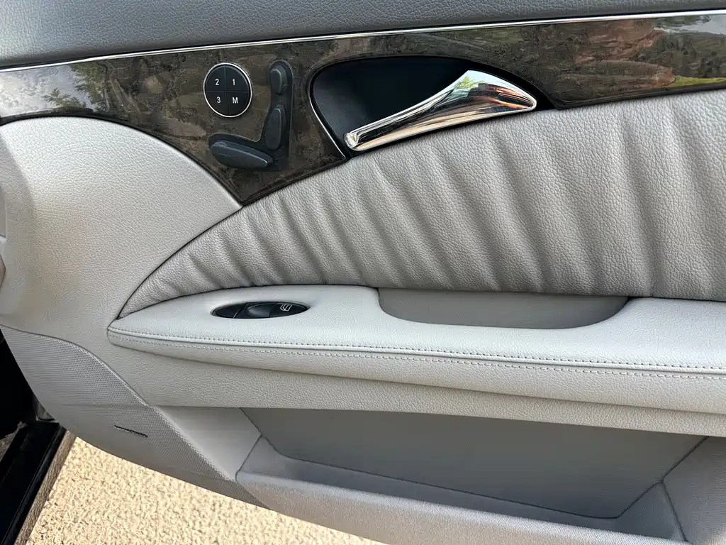 Mercedes-Benz E-Class 2006 — фото 20