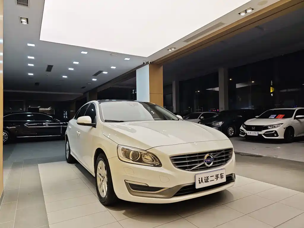 Volvo S60 2017 — фото 4
