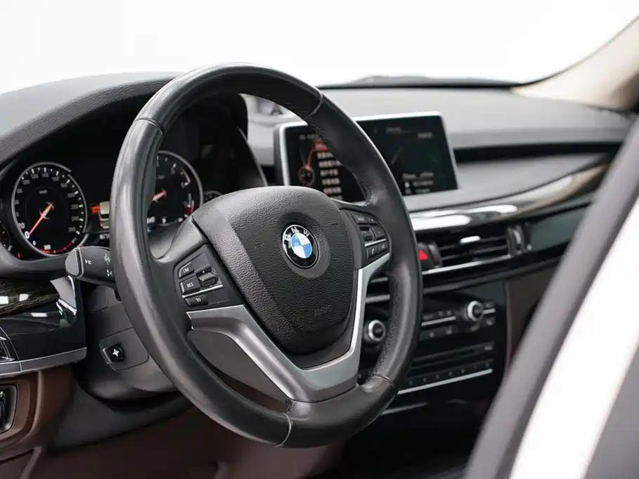 BMW X5 2016 — фото 11
