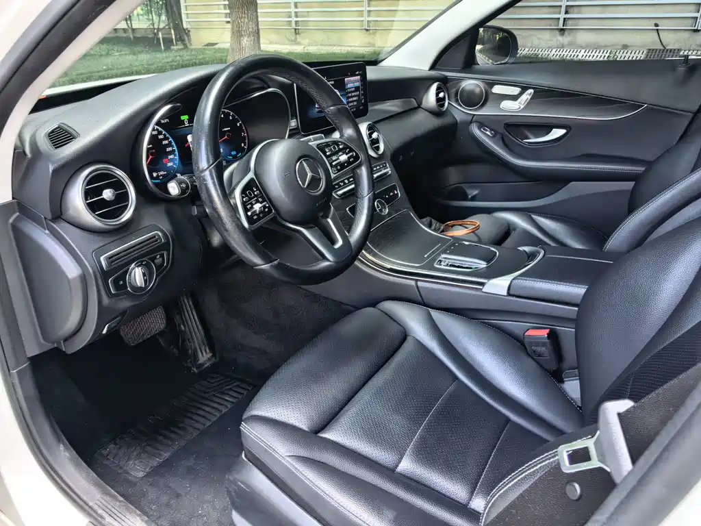 Mercedes-Benz C-Class 2021