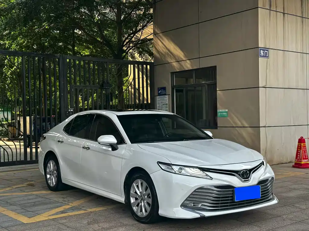 Toyota Camry 2019