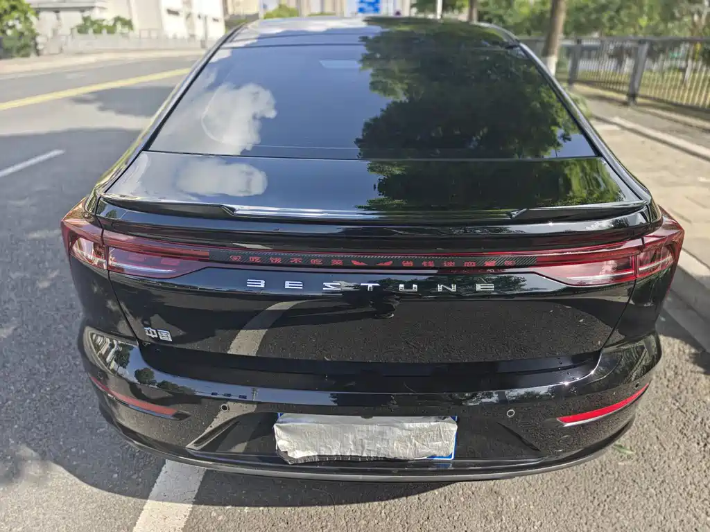 Bestune B70 2024 — фото 18