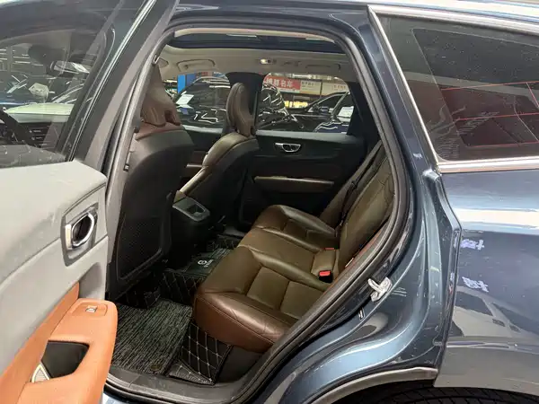 Volvo XC60 2019