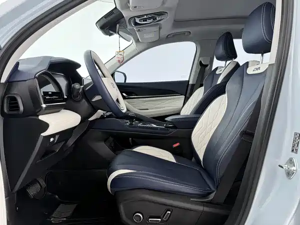 Geely Xingyue L 2022