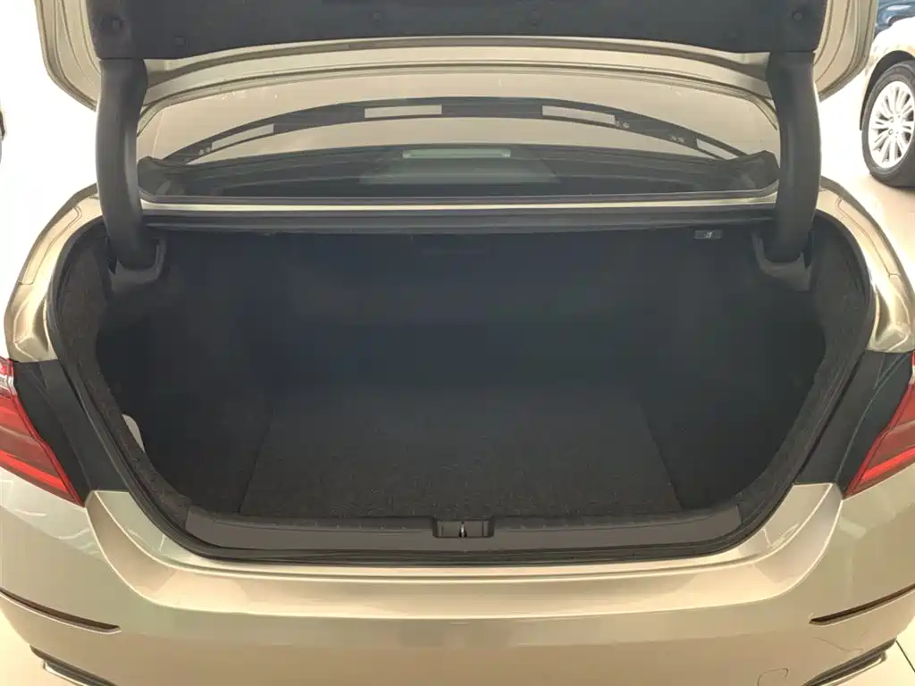 Honda Inspire 2022 — фото 19