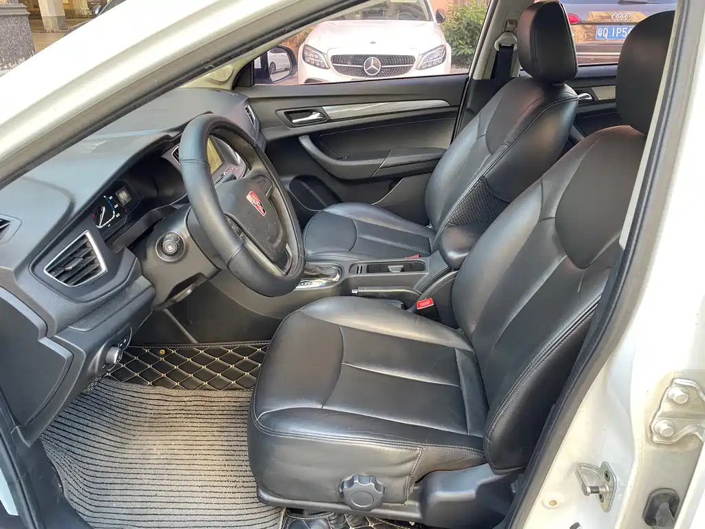 Roewe 360 2015