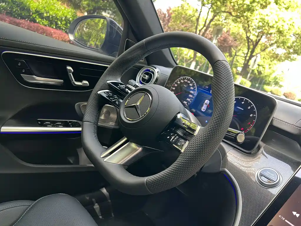 Mercedes-Benz C-Class 2025 — фото 26