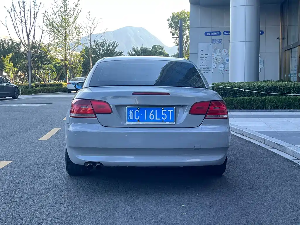 BMW 3 Series 2009