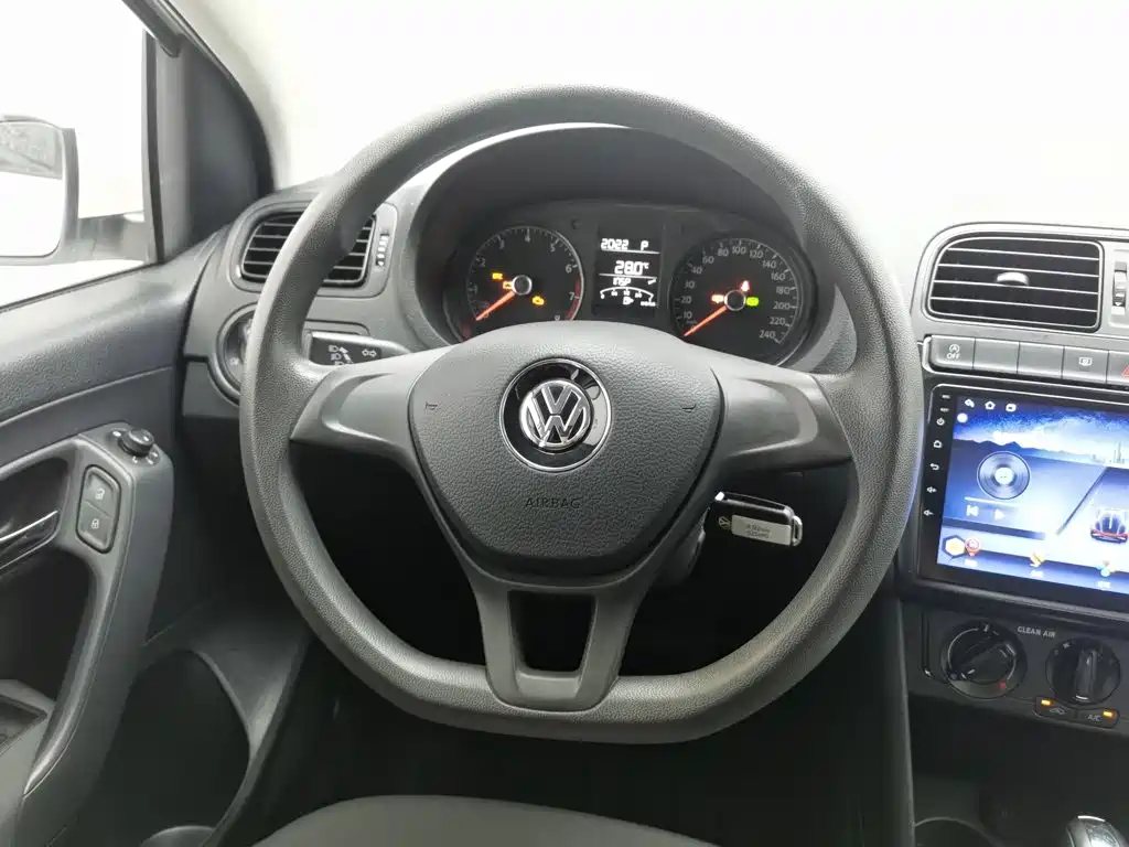 Volkswagen Polo 2019 — фото 11