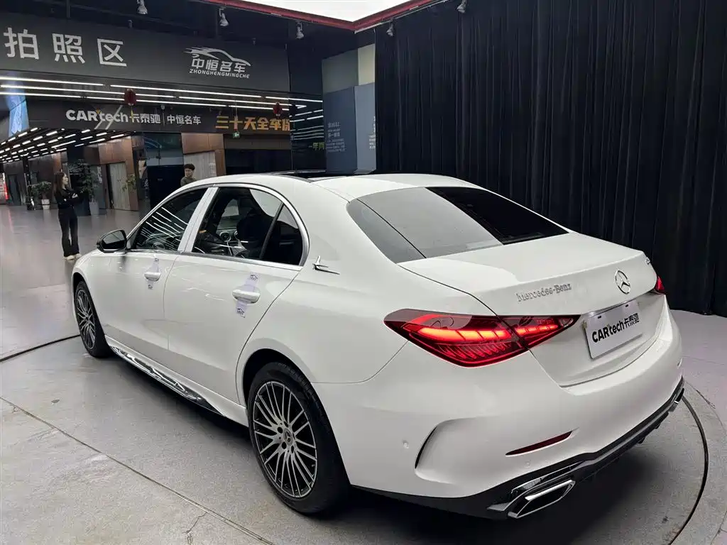 Mercedes-Benz C-Class 2023 — фото 12