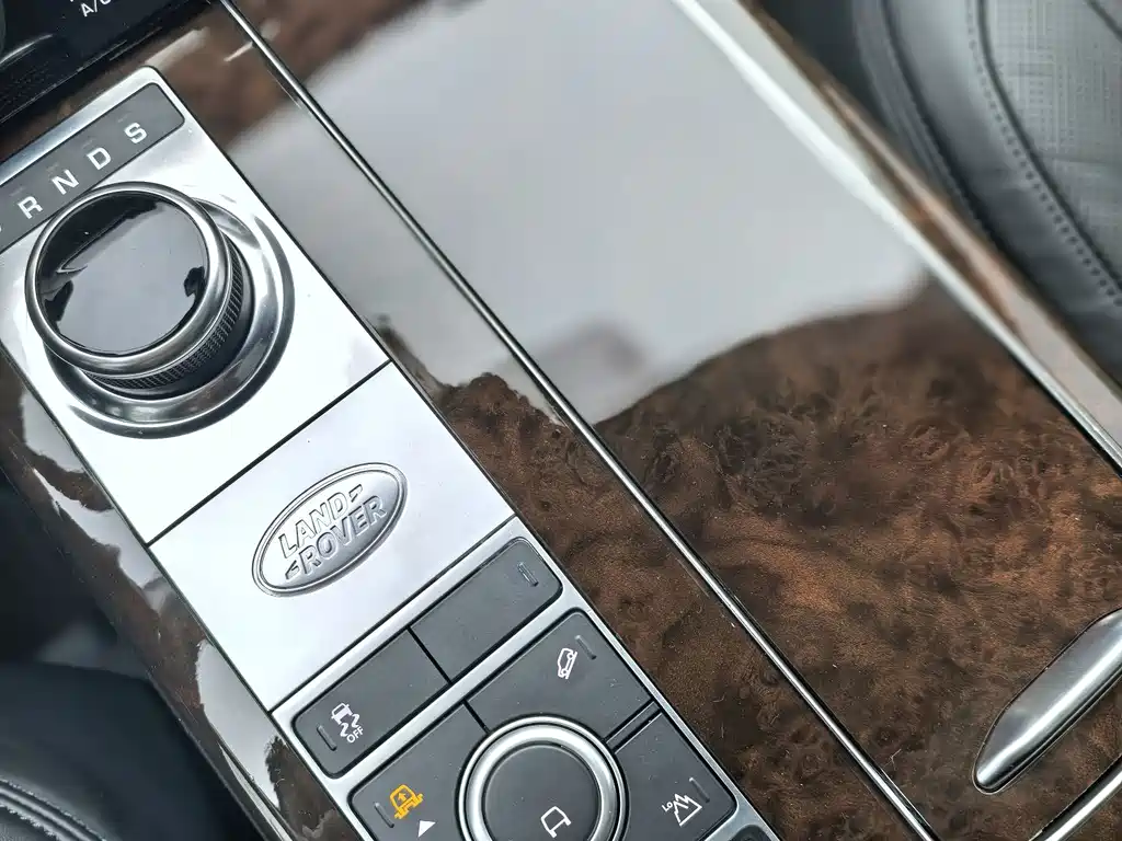 Land Rover Range Rover 2021 — фото 20