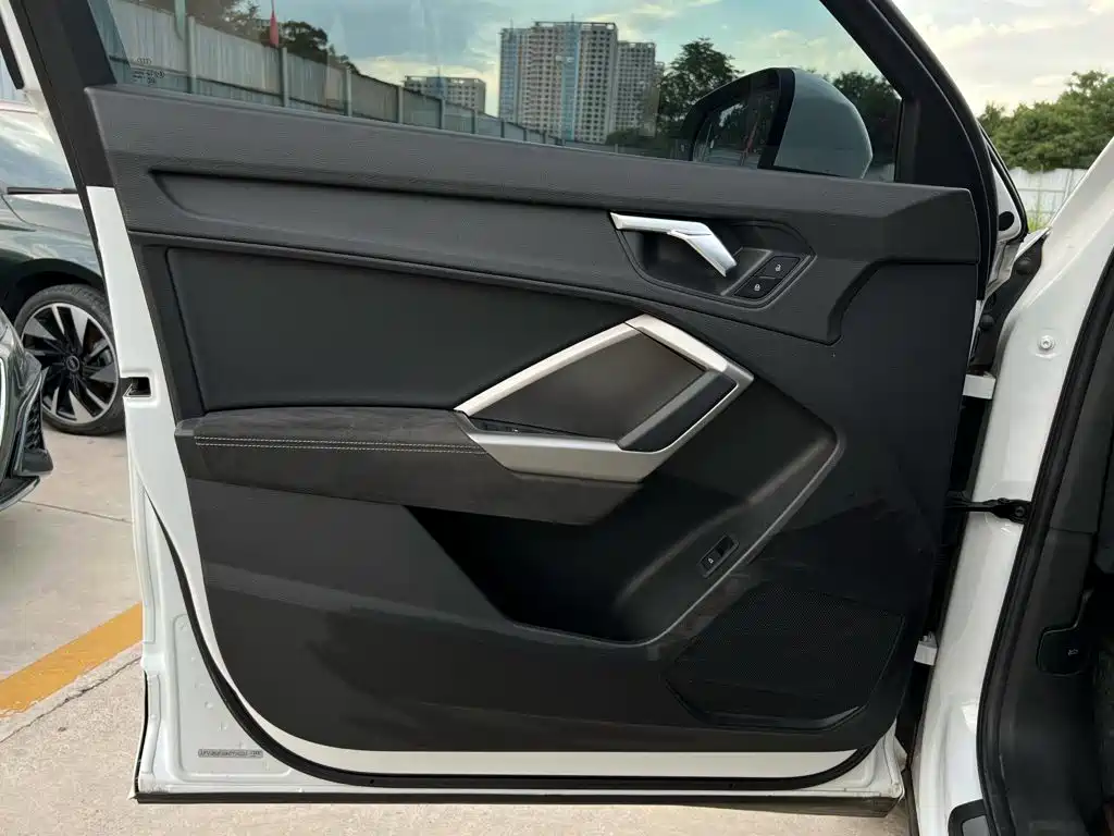 Audi Q3 2022 — фото 10