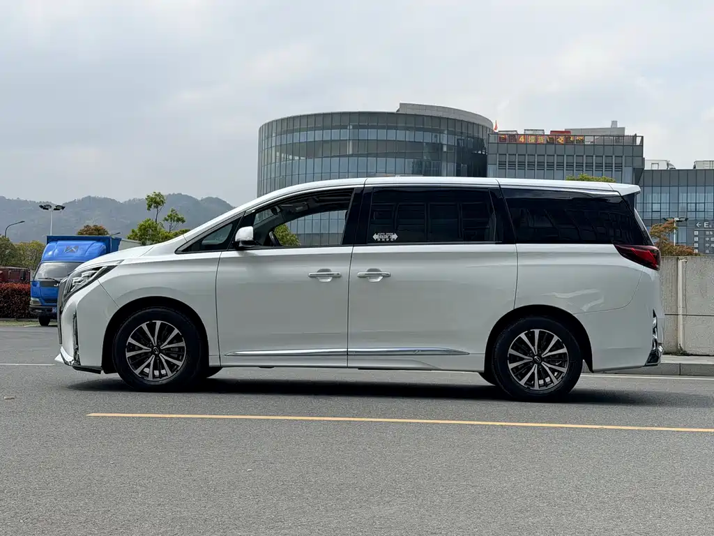 GAC Motor Trumpchi M8 2023 — фото 7