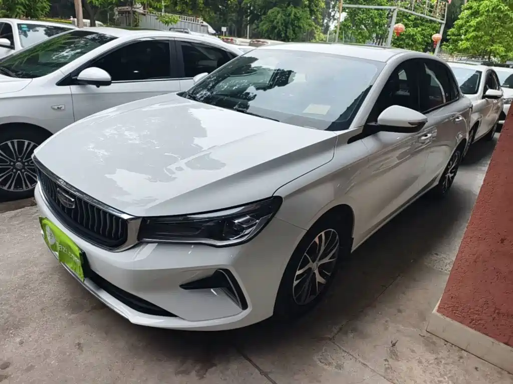 Geely Emgrand 2023