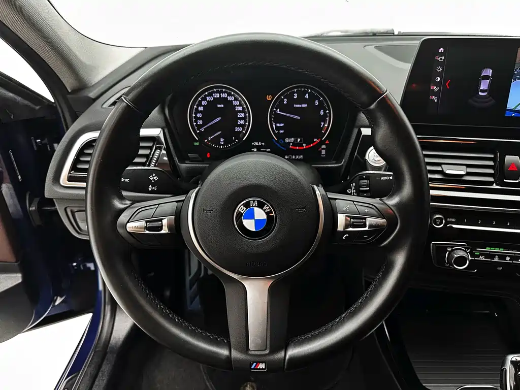 BMW 1 Series 2021 — фото 11