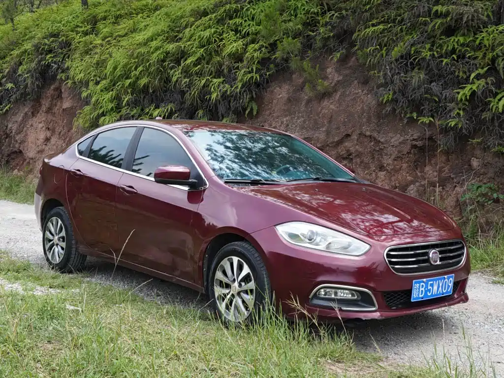 Fiat Viaggio 2014 — фото 12