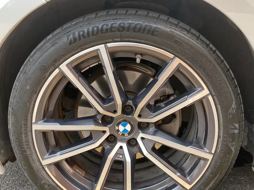 BMW 3 Series 2021 — фото 13
